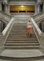 Kentucky_capitol_staircase.jpg